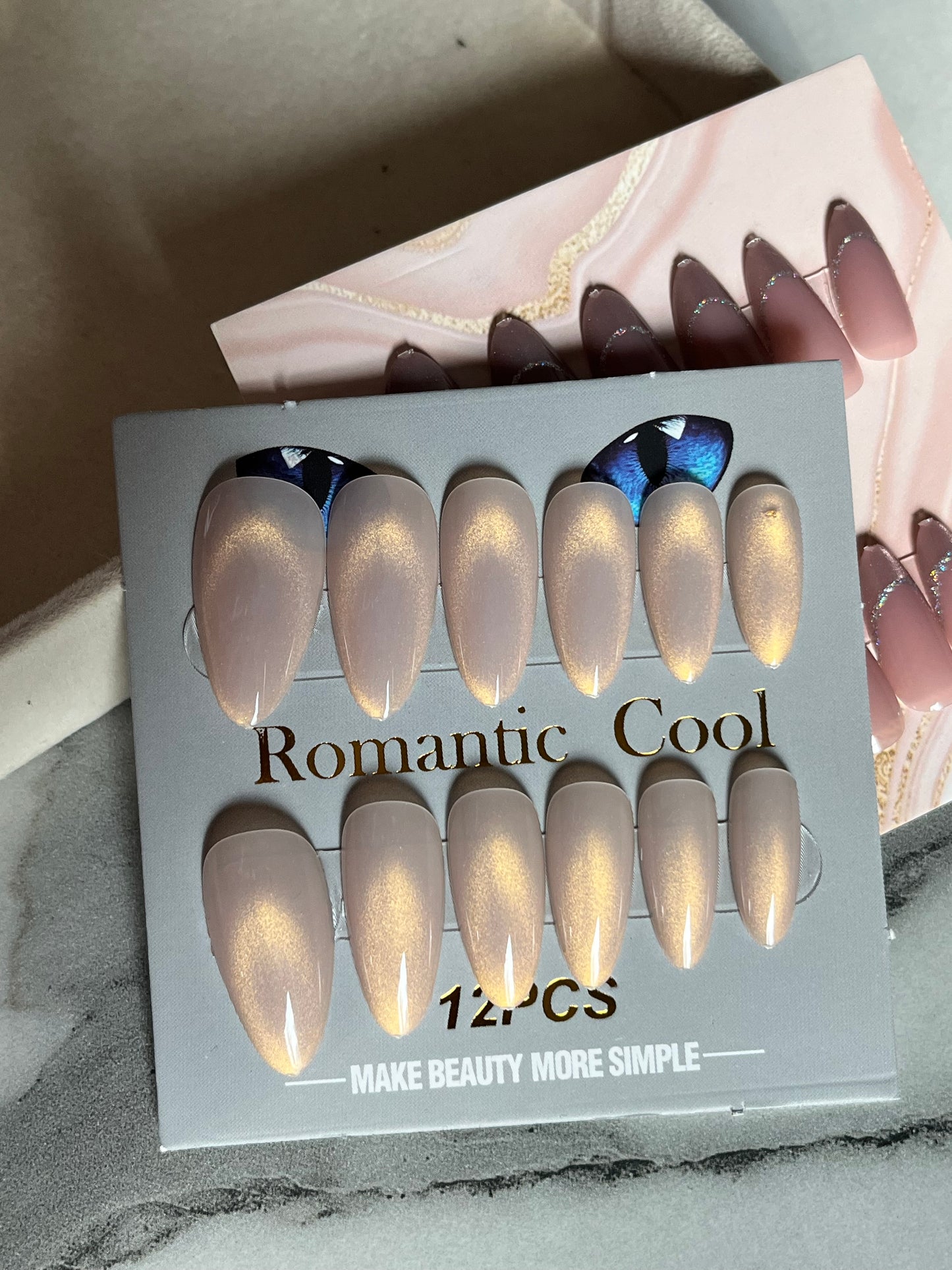 Press on nails
