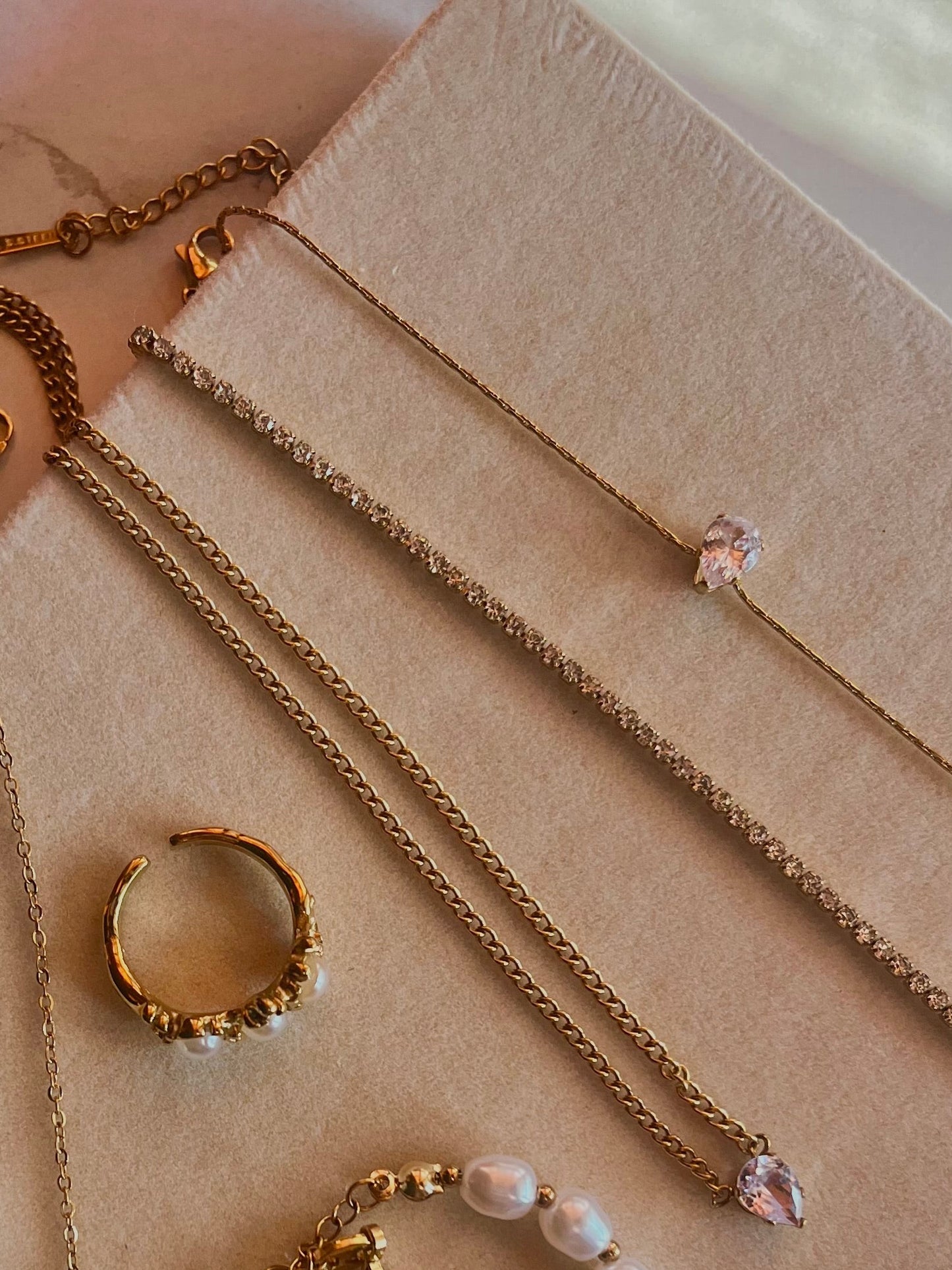 Single diamond stone necklace / bracelet