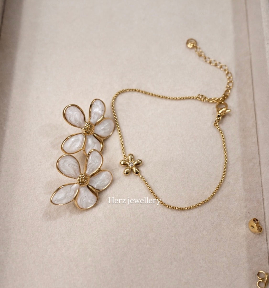 Flower earings