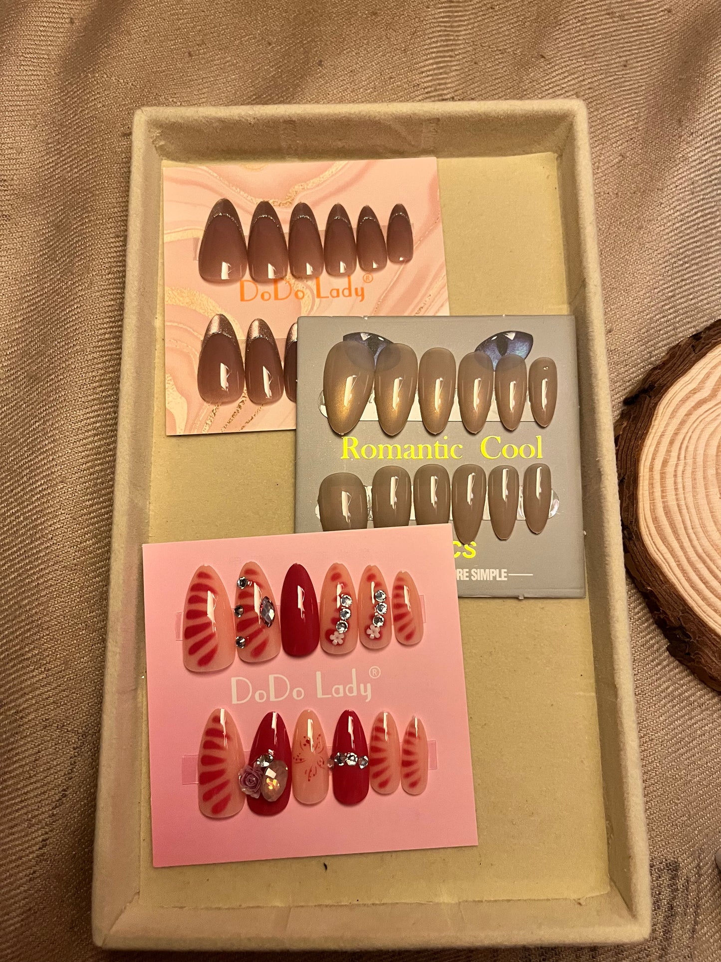 Press on nails