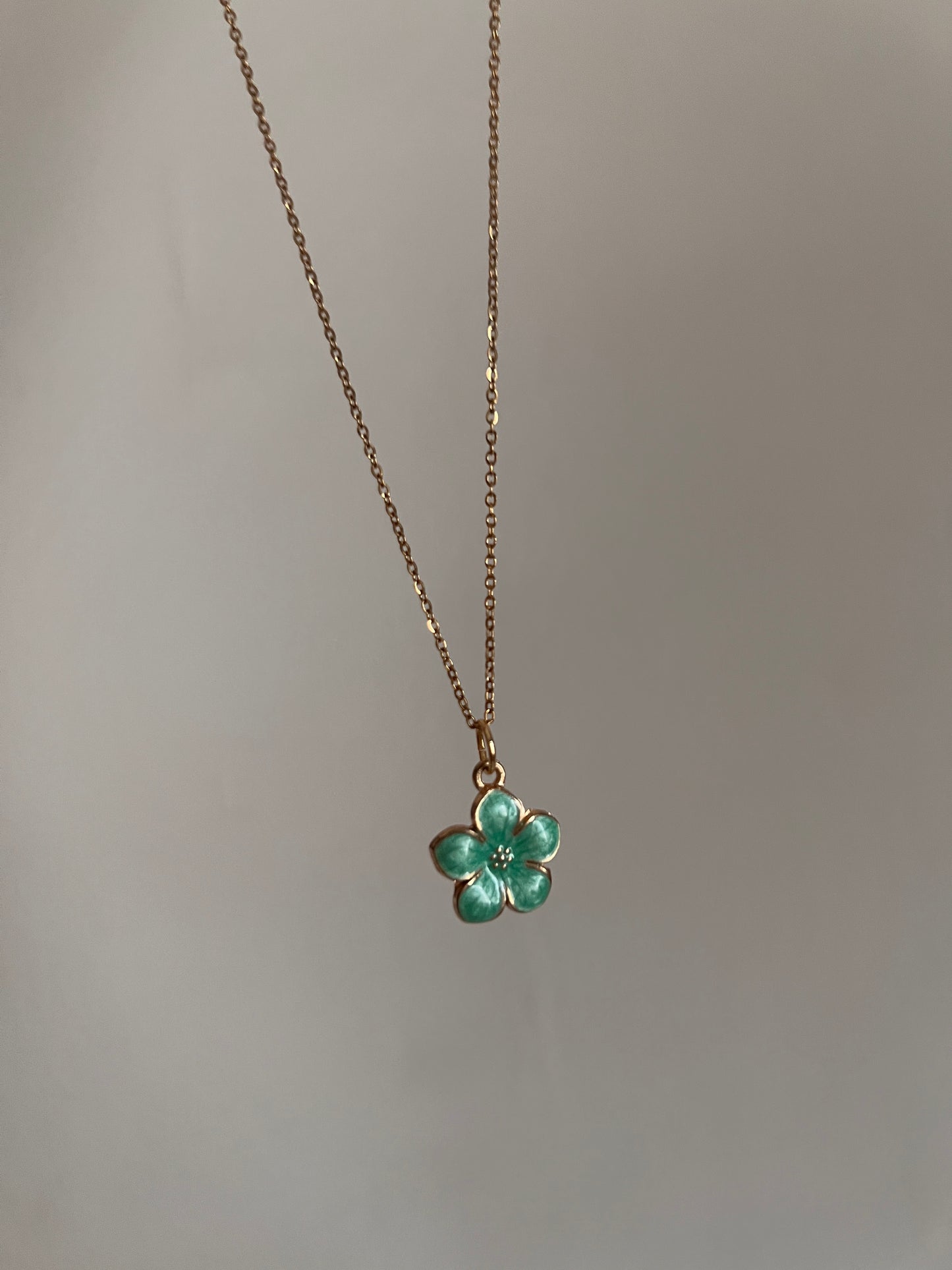 Flower necklace