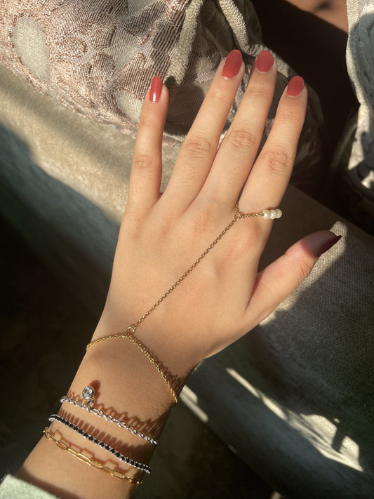 3 pearl handchain