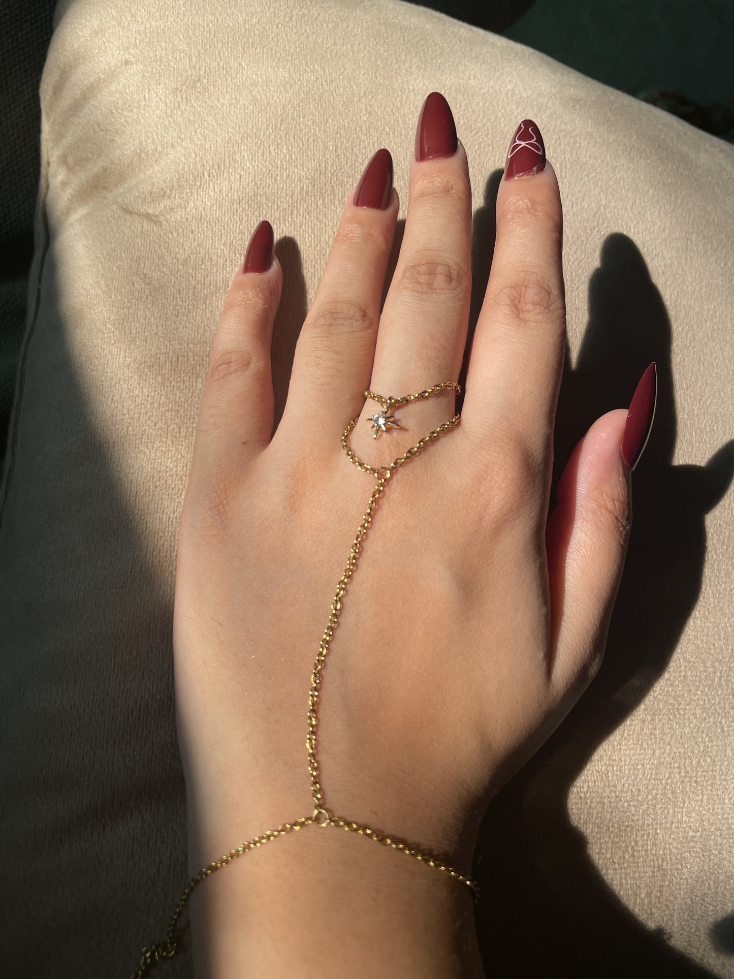 Star ring handchain